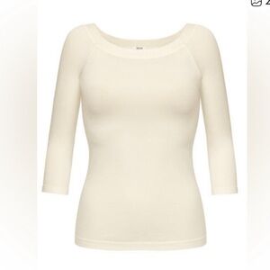 Wolford Carboda Pullover Boatneck Stretch Top in Creme Off White. Size M $250